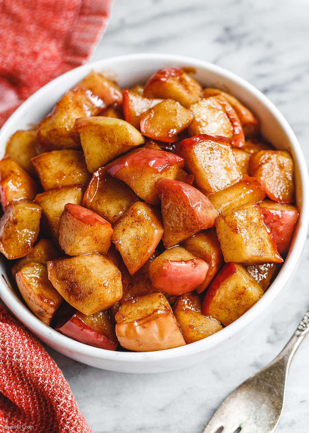 Baked Apples Cinnamon Recipe Baked Apples Eatwell101 baked-apples-cinnamon-recipe-baked-apples-eatwell101