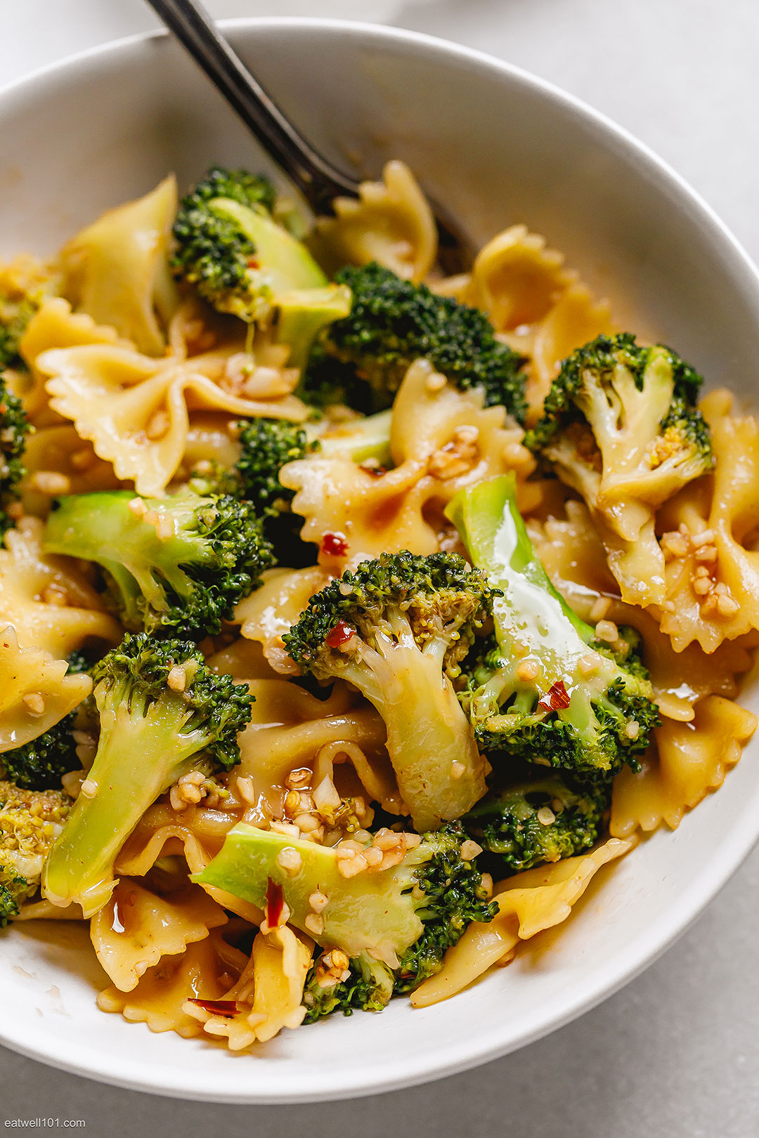Garlic Broccoli Stir-Fry with Pasta 12