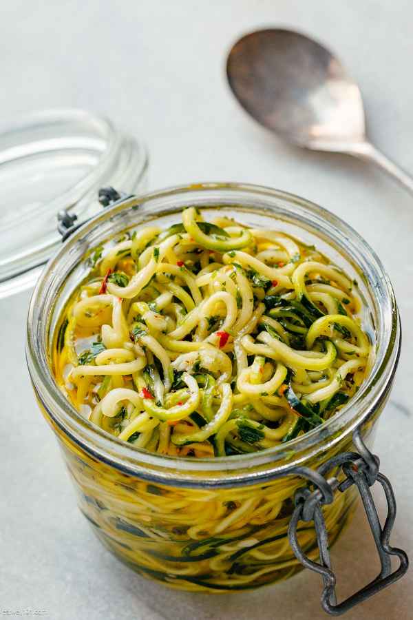 Marinated Zucchini Noodles - #recipe by #eatwell101 - https://www.eatwell101.com/marinated-zucchini-noodles-recipe