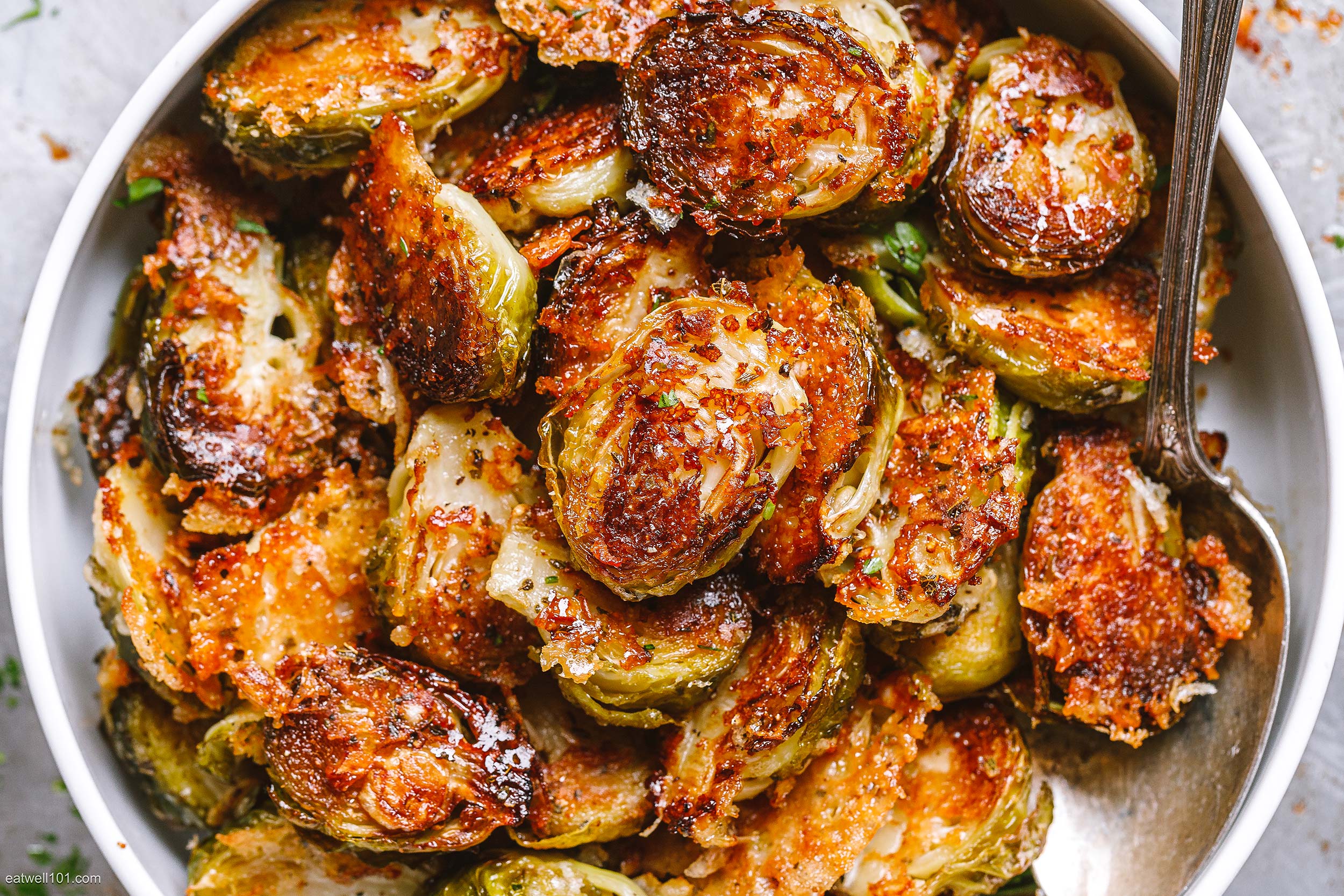 Parmesan Roasted Brussels Sprouts Recipe How To Roast Brussels Sprouts Eatwell101