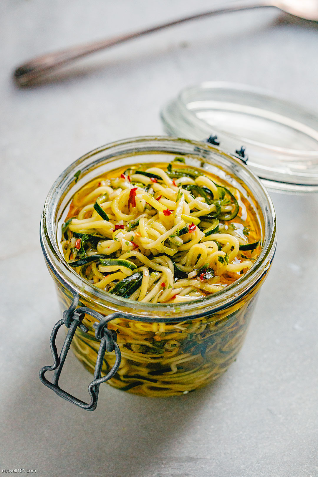 https://www.eatwell101.com/wp-content/uploads/2020/09/Pickled-Zucchini-Noodles-Recipe-1.jpg