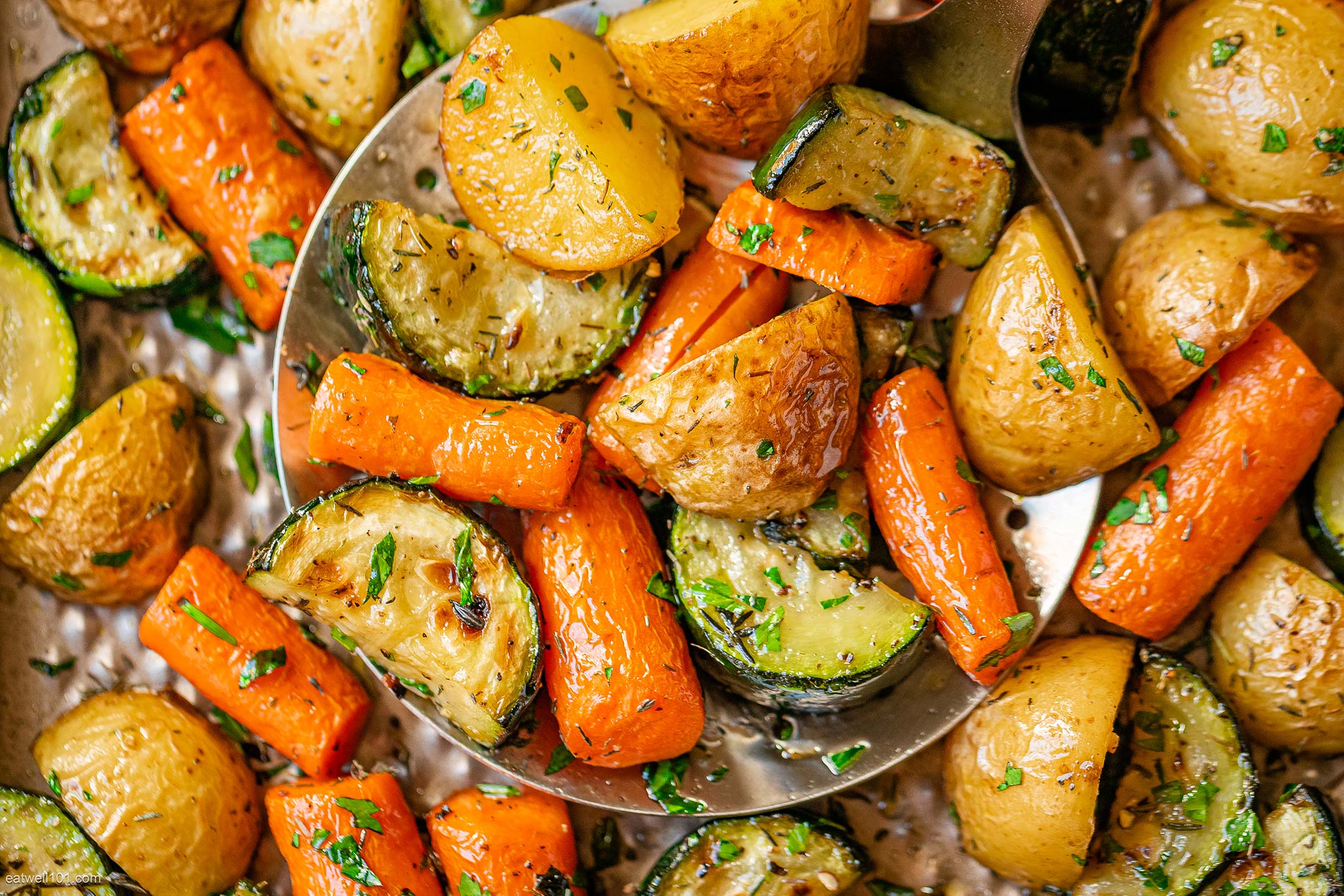 Garlic Herb Roasted Potatoes Carrots and Zucchini - #recipe by #eatwell101®