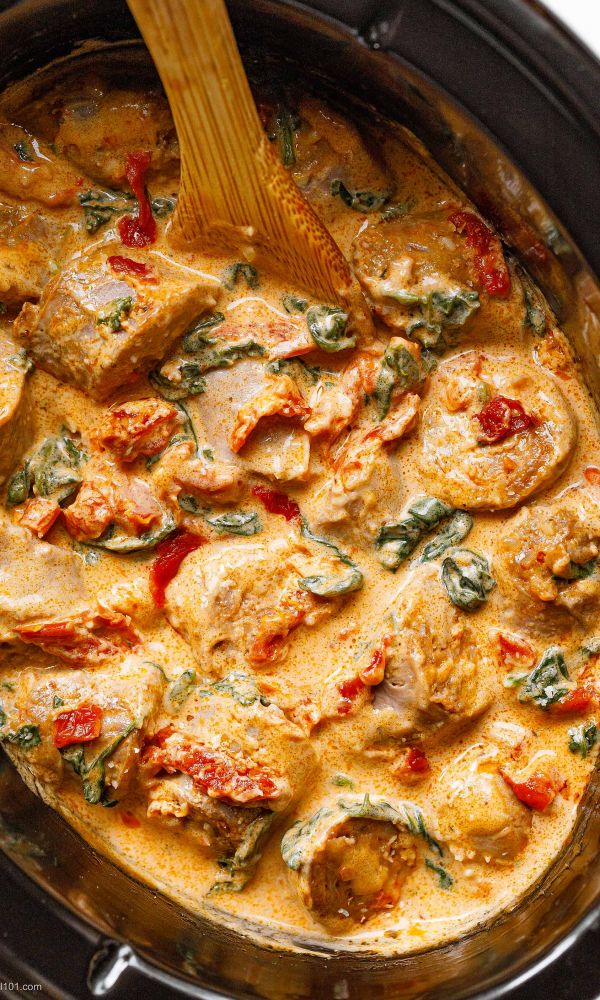CrockPot Tuscan Sausage With Spinach and Sun-Dried Tomatoes