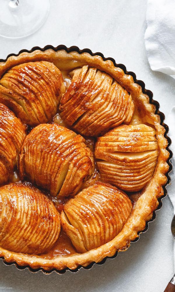 French Cinnamon Apple Tart