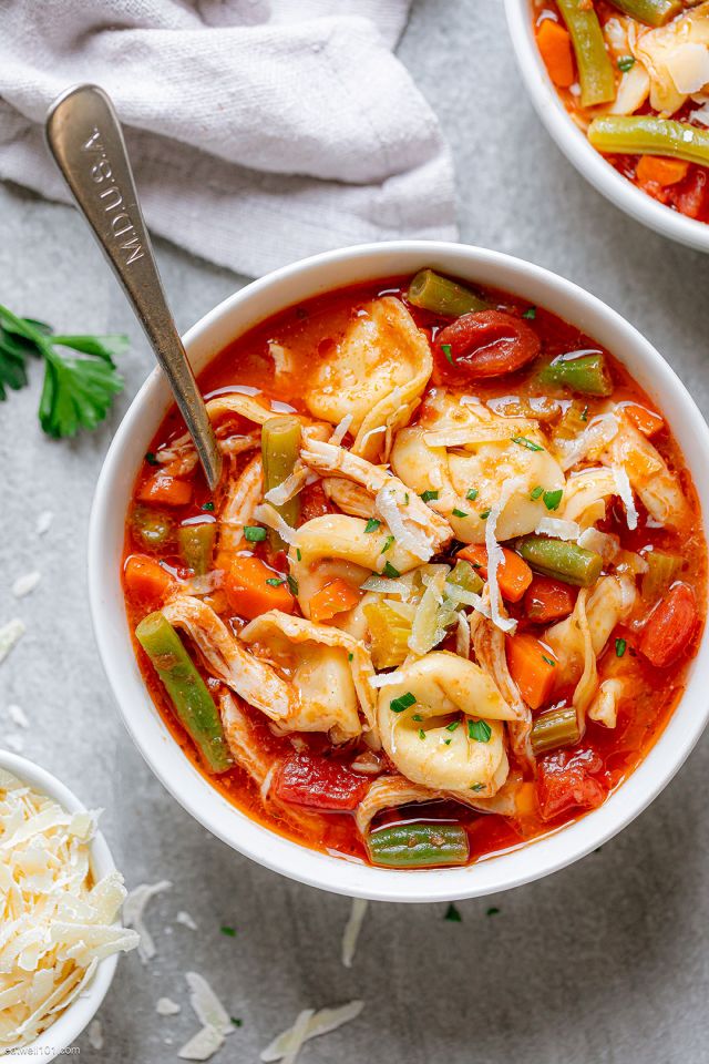 Chicken Tortellini Soup with Vegetables