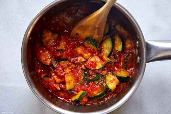 Healthy Tomato Zucchini Soup {Vegan + Gluten-Free}