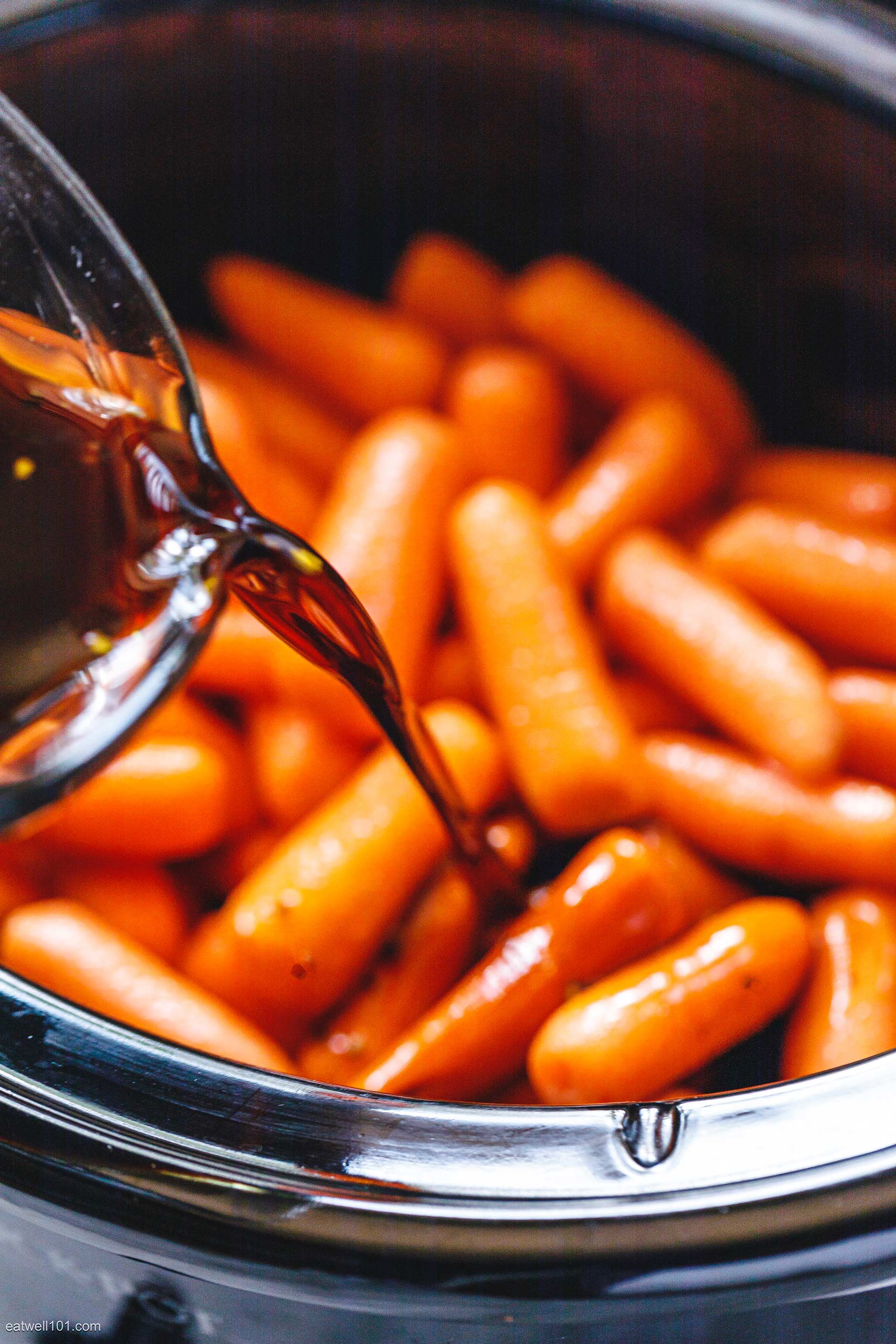 Slow Cooker Honey Cinnamon Carrots • FIVEheartHOME