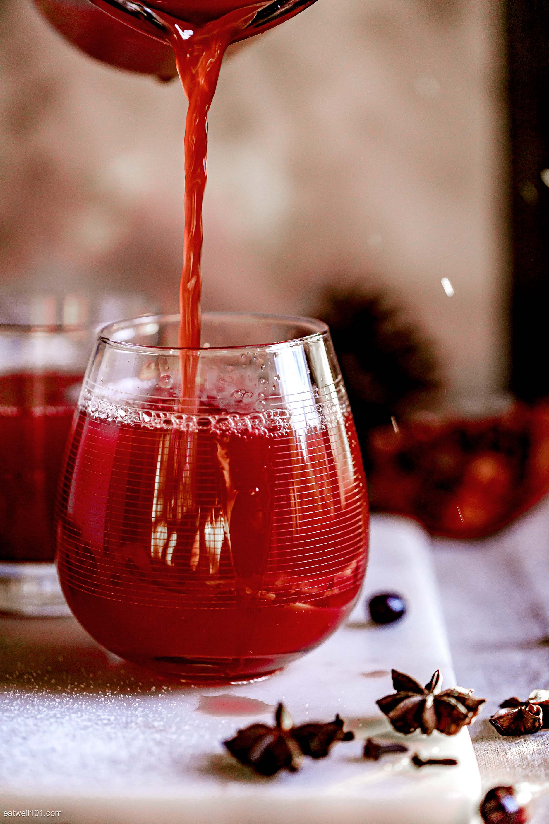 Christmas Cranberry Bourbon Cocktail Recipe – Christmas Cocktail Recipe ...