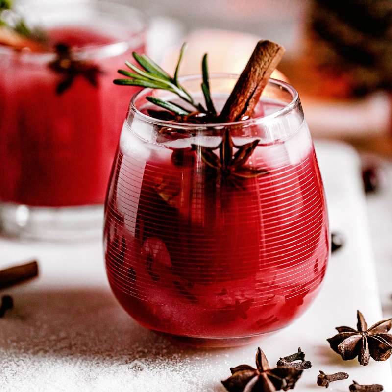 Christmas Cranberry Bourbon Cocktail Recipe - Christmas Cocktail Recipe — Eatwell101