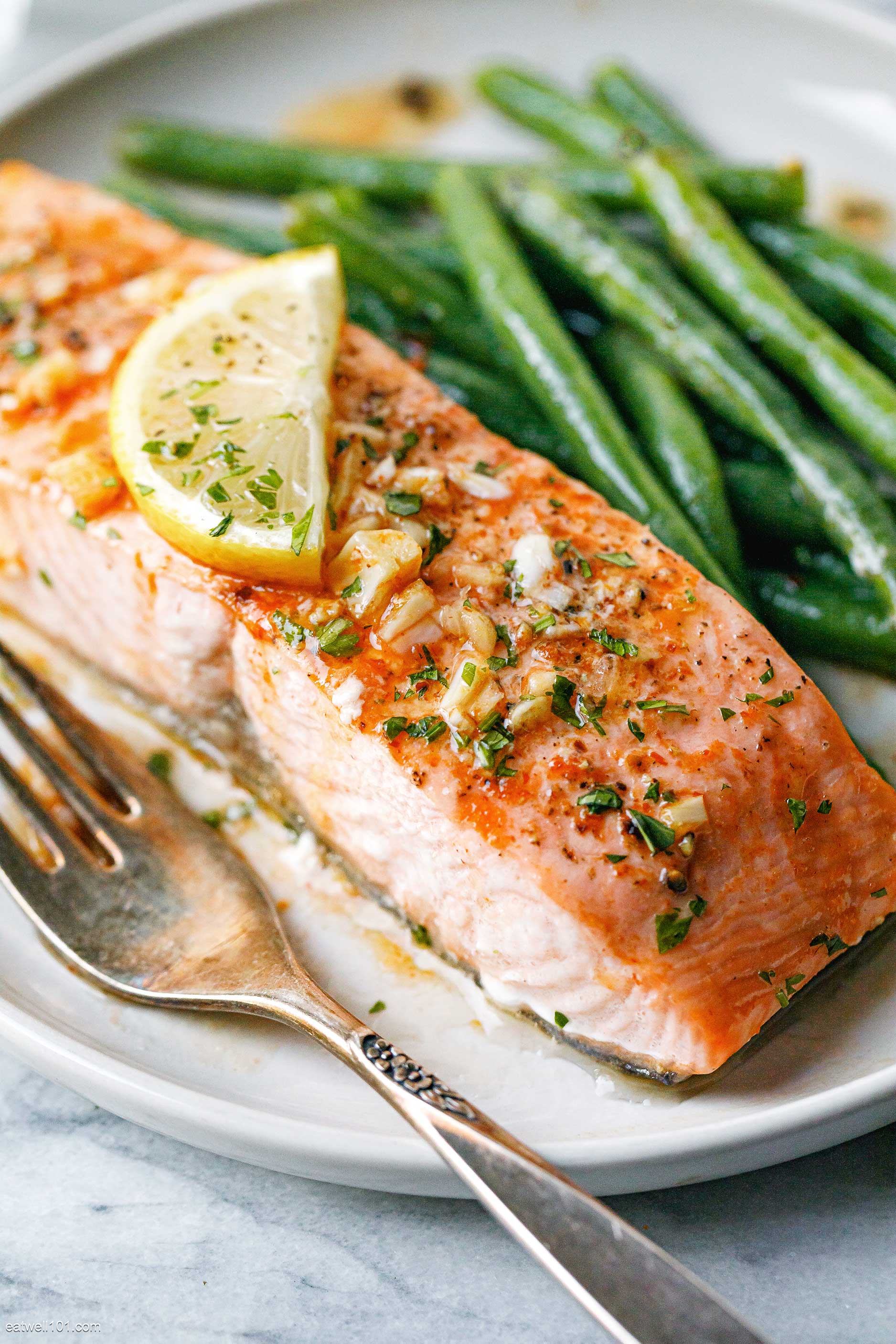 Garlic Butter Baked Salmon Recipe with Green Beans – How to Bake Salmon ...