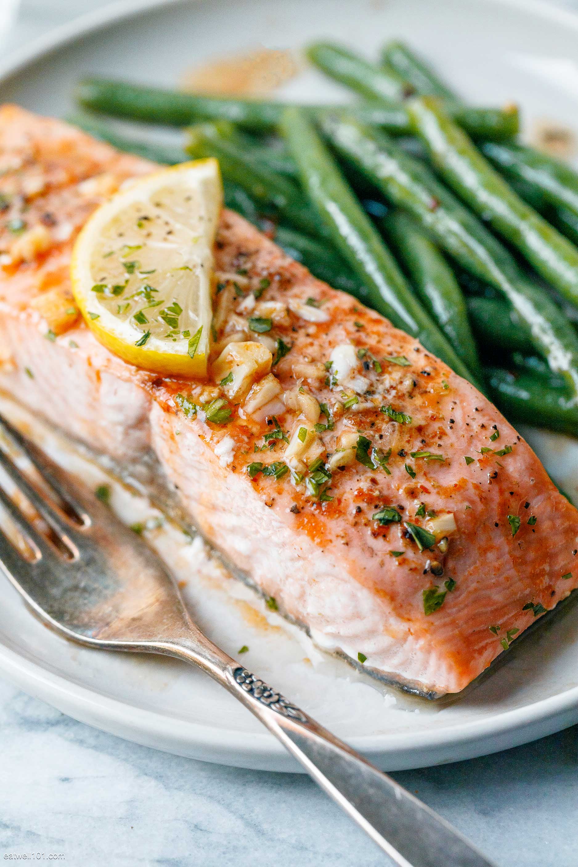 Garlic Butter Baked Salmon — Eatwell101