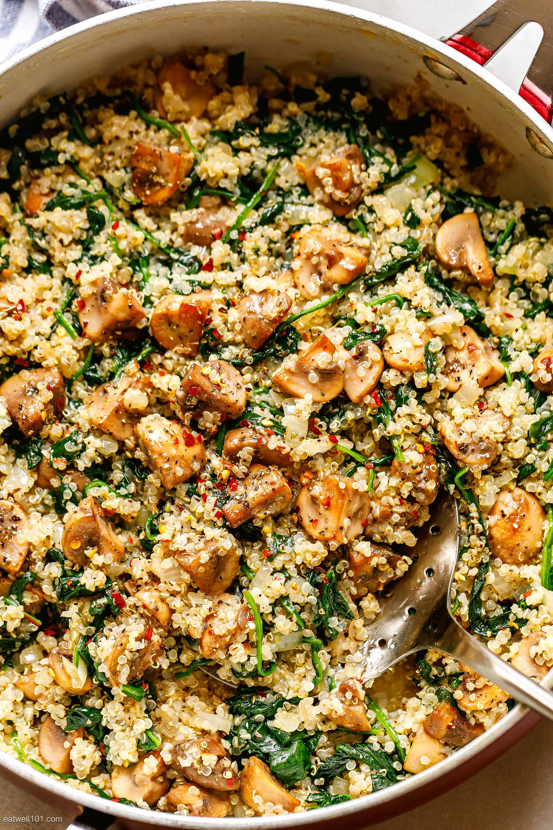 Spinach Mushroom Quinoa Recipe – Quinoa Skillet Recipe — Eatwell101