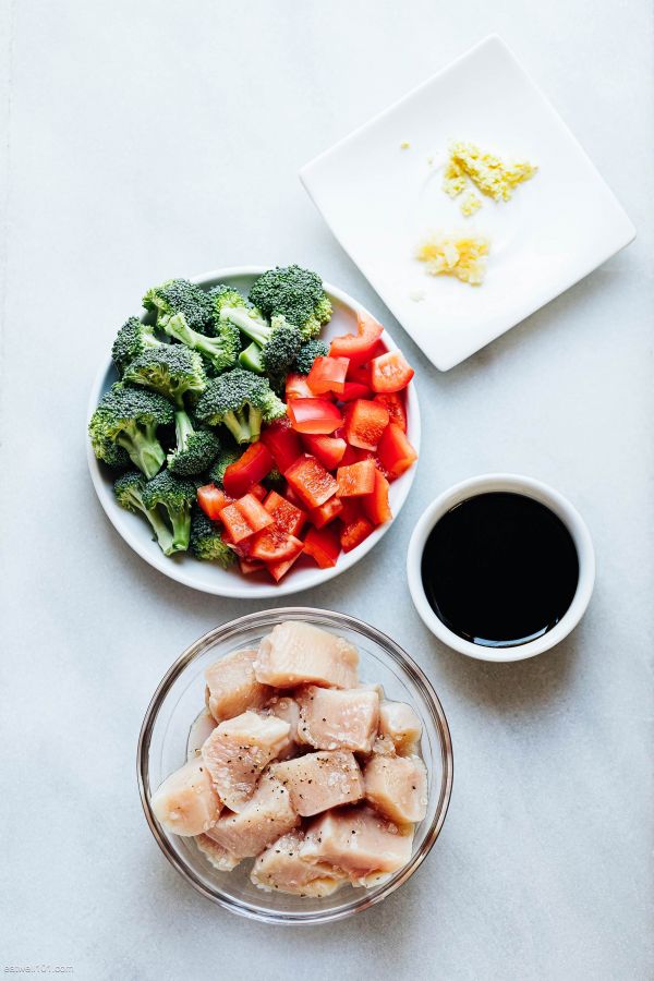 Healthy Chicken Stir-Fry with Broccoli