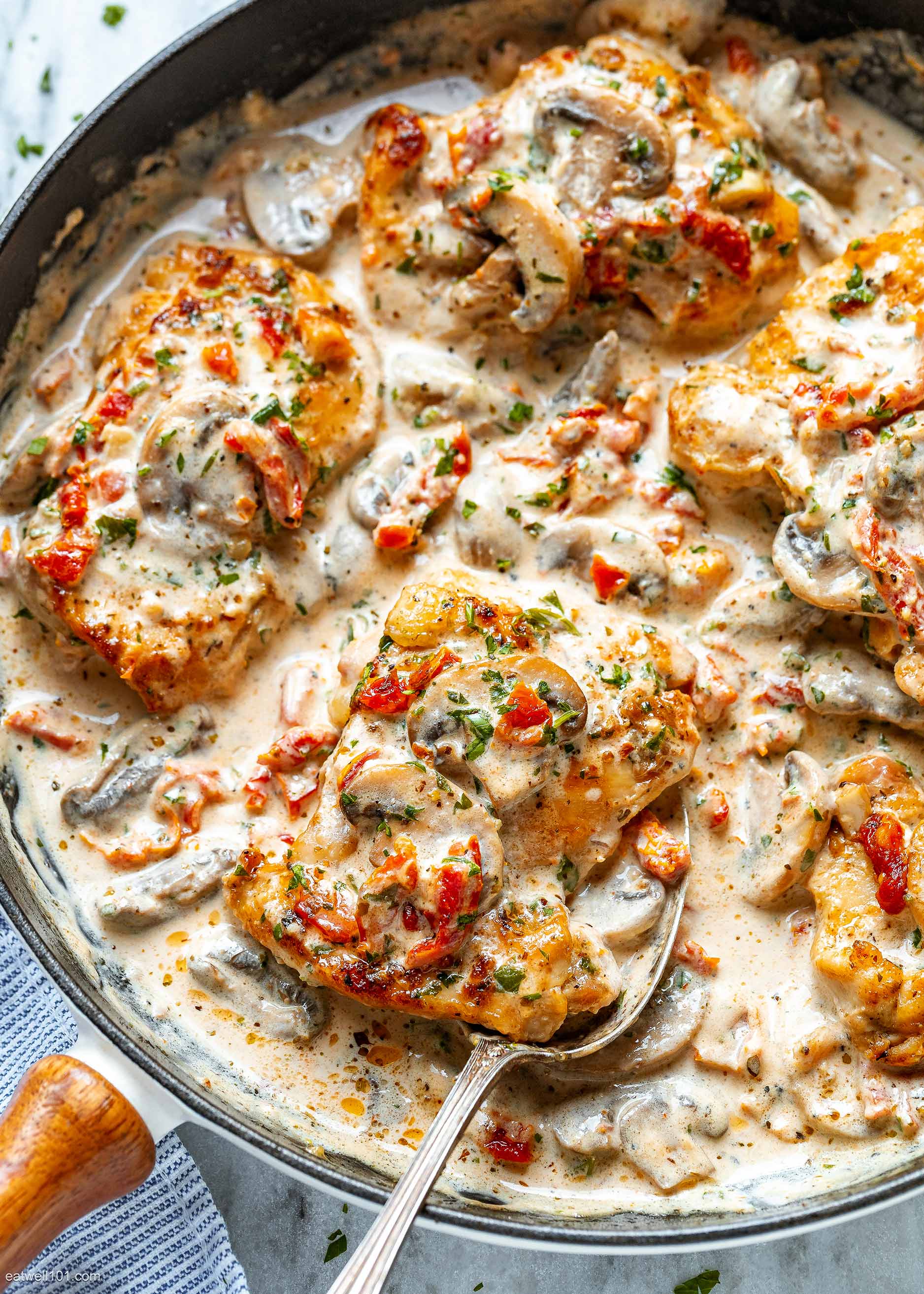 creamy chicken thighs recipe - setkab.com