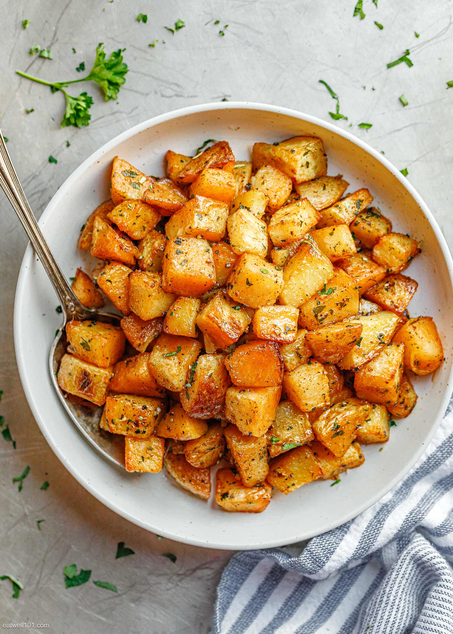 Garlic Roasted Potatoes Recipe – Roasted Potatoes in Oven — Eatwell101