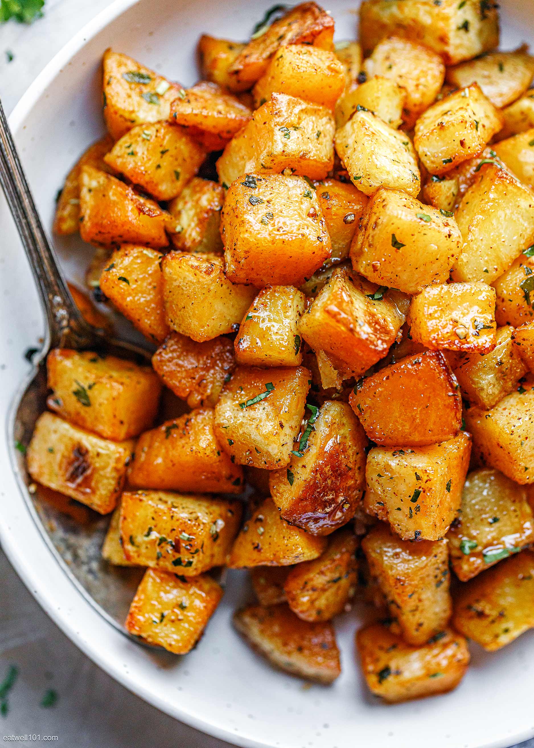 Garlic Roasted Potatoes Recipe – Roasted Potatoes in Oven — Eatwell101