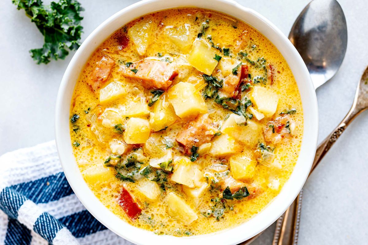 Instant Pot Creamy Sausage Soup with Kale and Potato