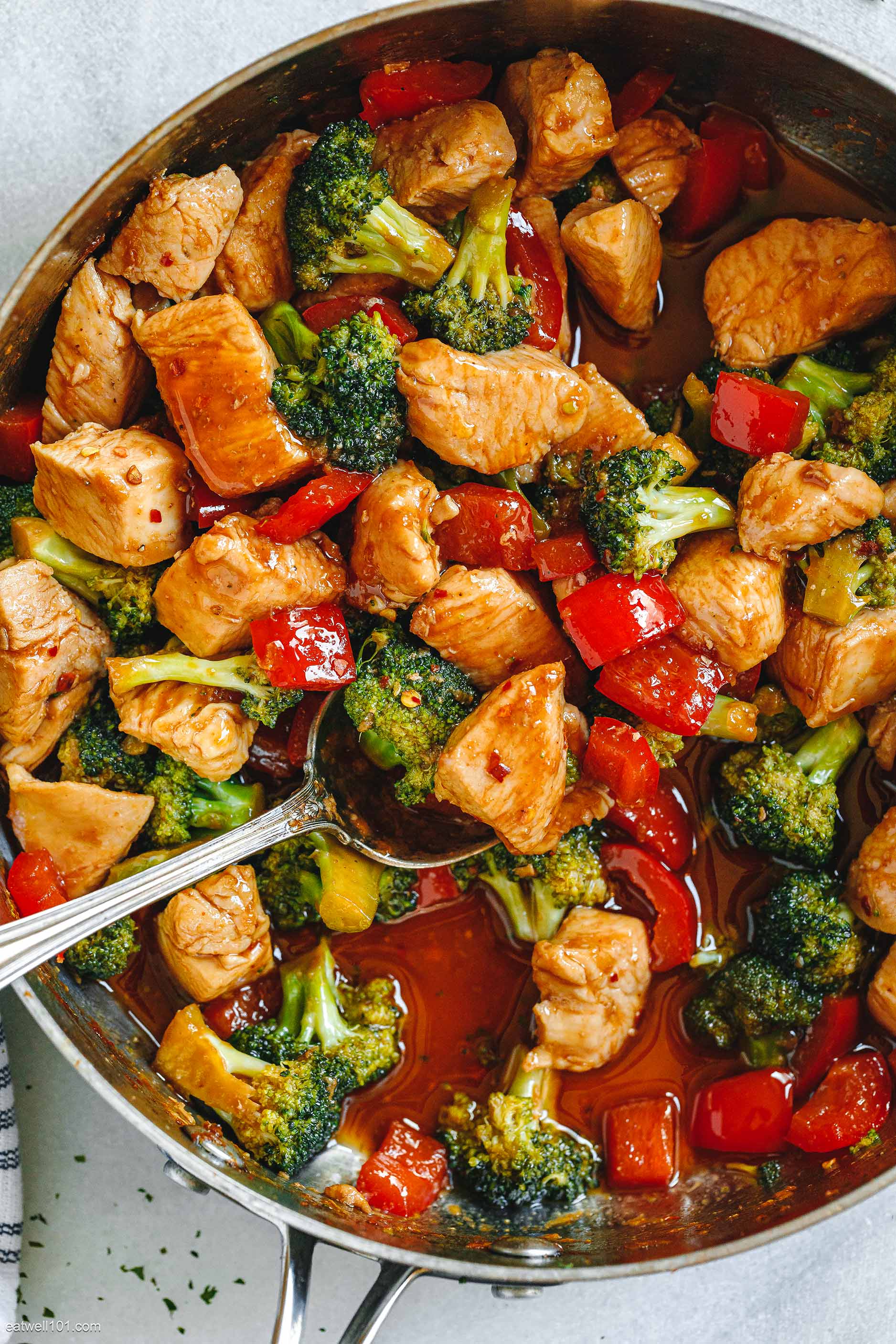 Chicken Stir-Fry Recipe with Broccoli and Bell Pepper – Easy Chicken