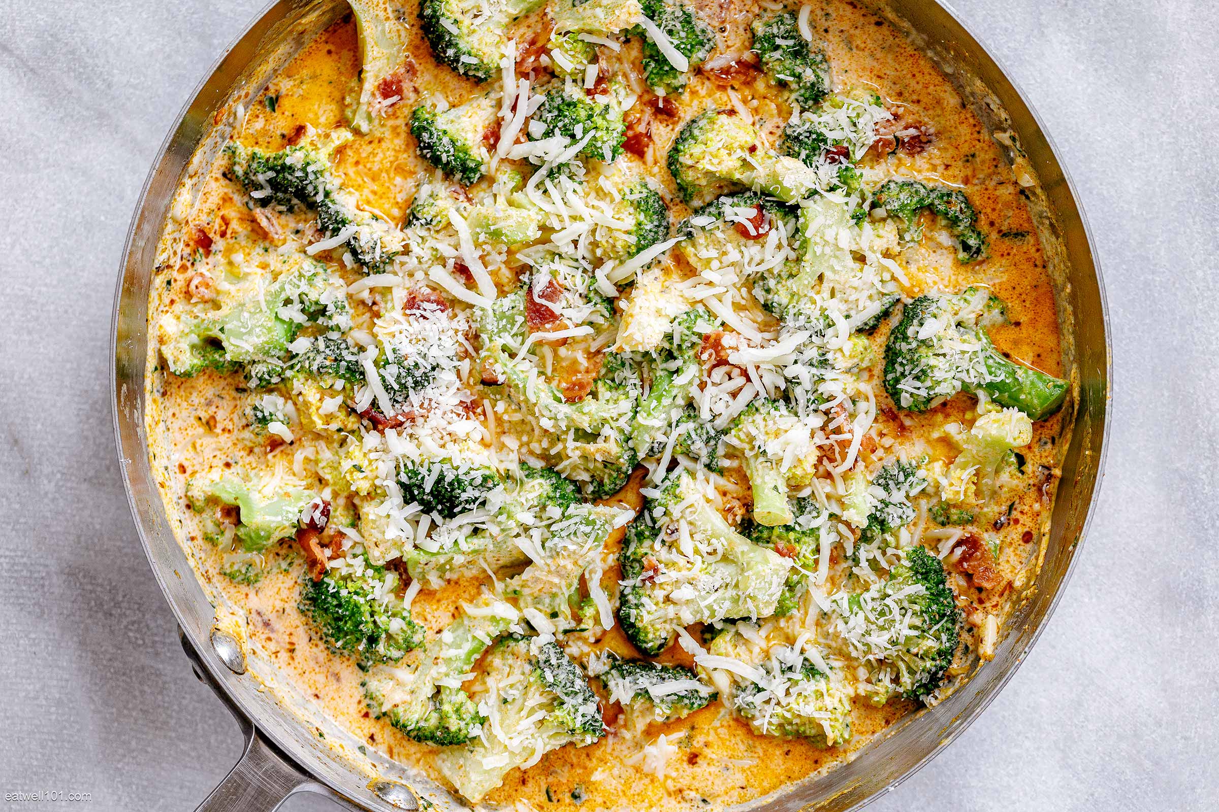 Creamy Garlic Parmesan Broccoli with Bacon