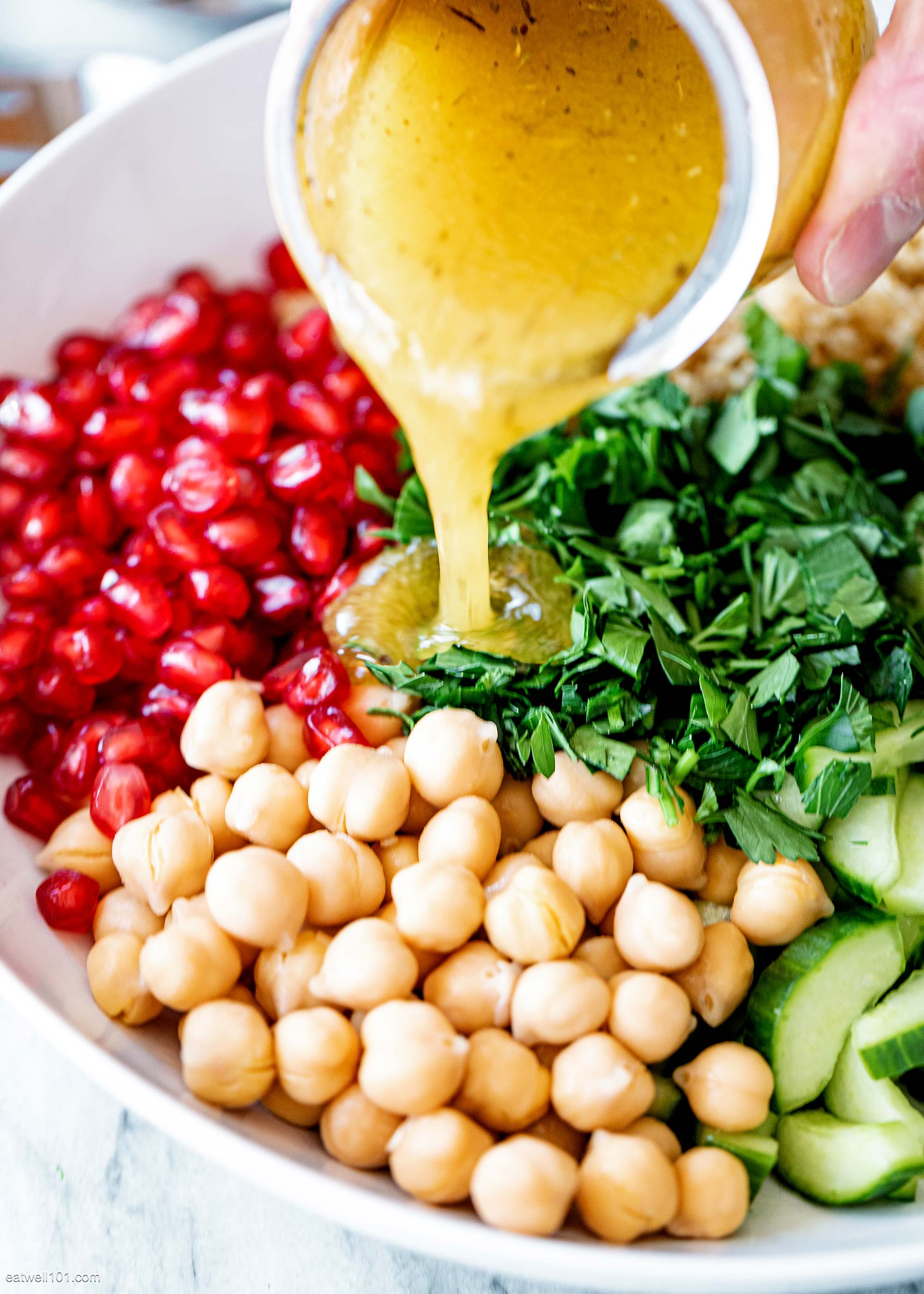Healthy Chickpea Quinoa Salad