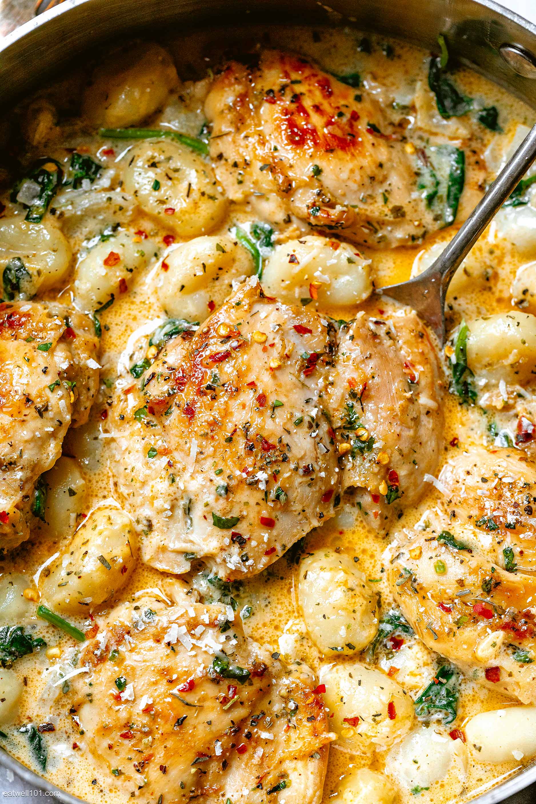 Creamy Garlic Spinach Chicken Thighs Recipe with Gnocchi – Chicken and ...