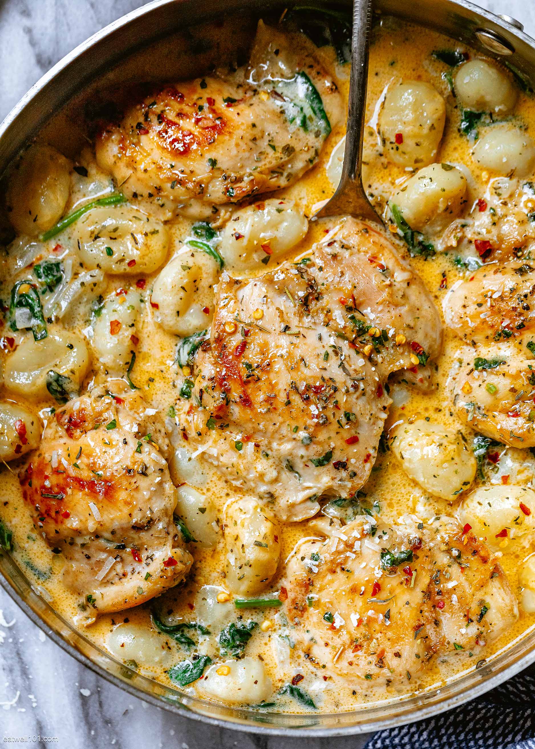 Creamy Garlic Spinach Chicken Thighs Recipe with Gnocchi – Chicken and ...