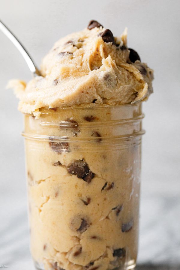 Edible Chocolate Chip Cookie Dough - #recipe by #eatwell101 - https://www.eatwell101.com/edible-chocolate-chip-cookie-dough-recipe