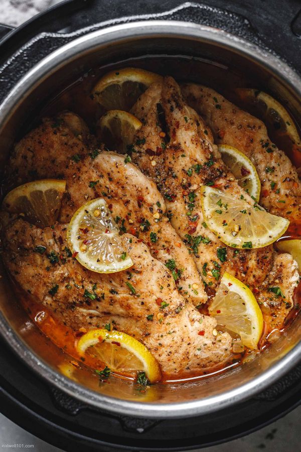 Instant Pot Lemon Garlic Chicken Breasts - #recipe by #eatwell101 - https://www.eatwell101.com/instant-pot-chicken-breasts-recipe