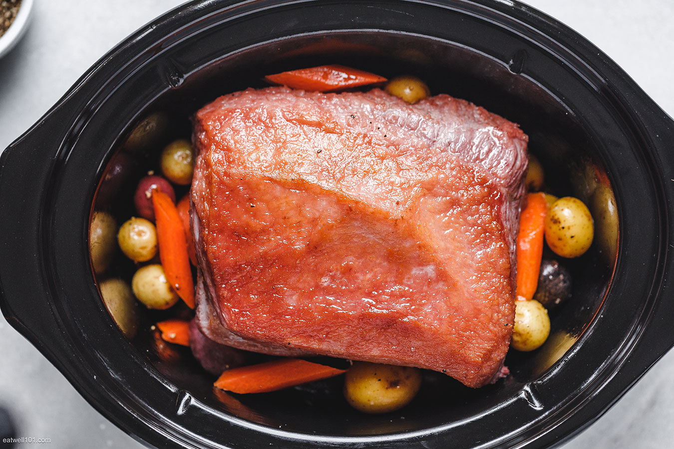 Slow Cooker Corned Beef and Potatoes