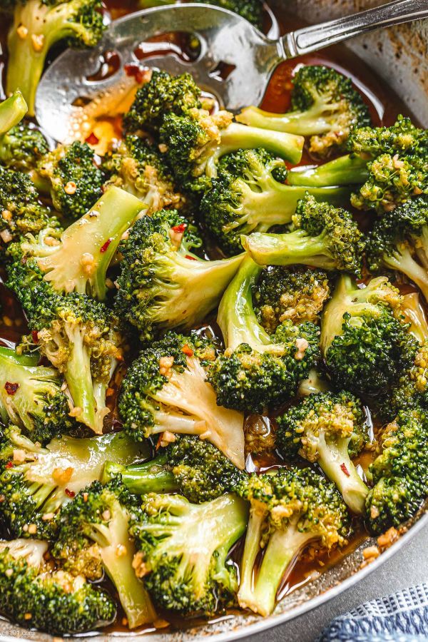 Broccoli Stir-Fry Recipe (10-Minute) - #recipe by #eatwell101 - https://www.eatwell101.com/broccoli-stir-fry-recipe
