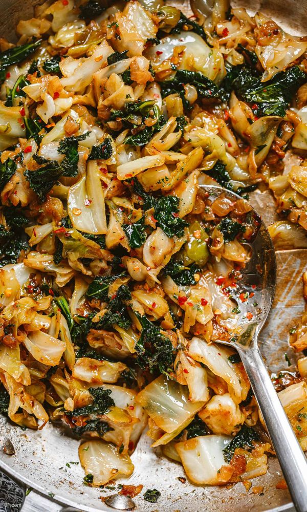 Garlic Sautéed Cabbage Kale Skillet