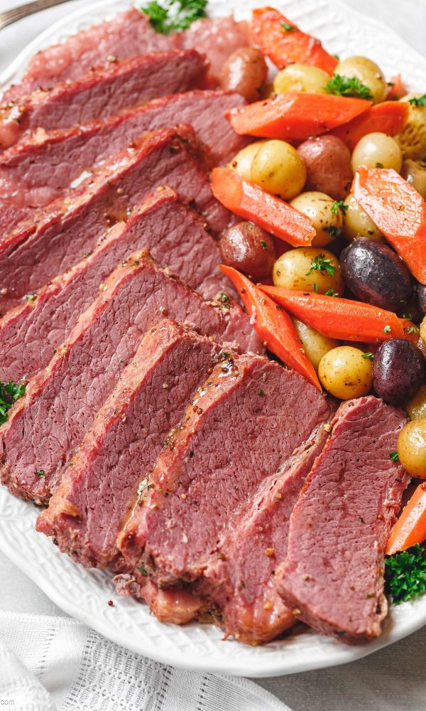 Slow Cooker Corned Beef and Potatoes