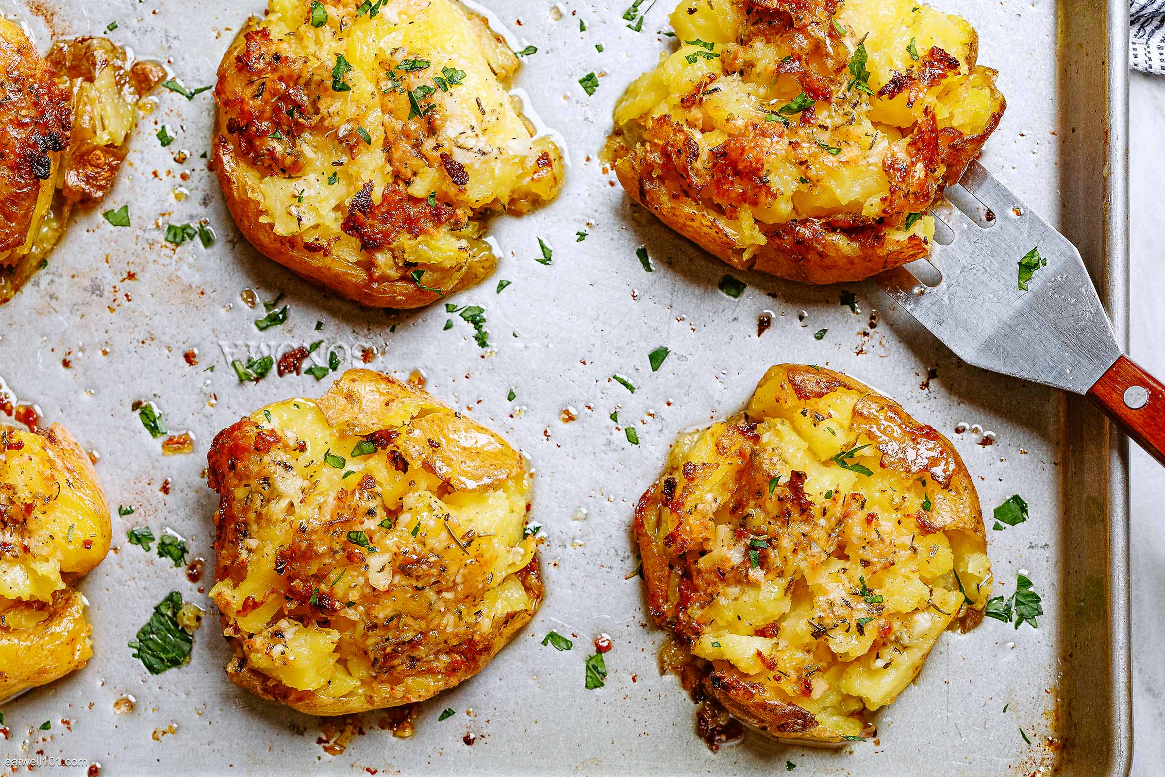 Garlic Butter Parmesan Smashed Potatoes