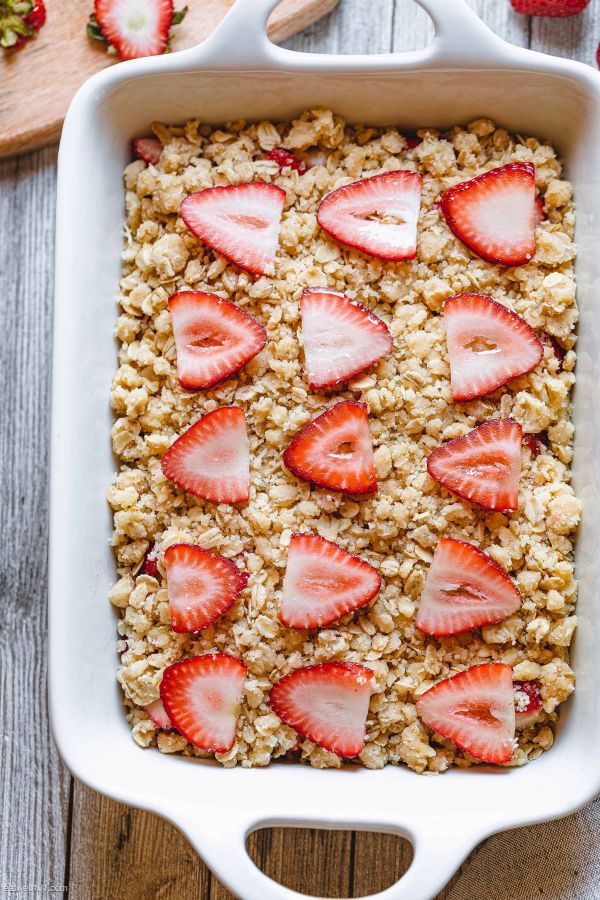 Easy Strawberry Oats Crisp