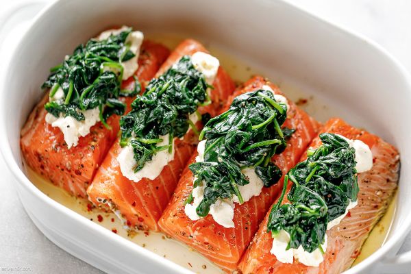 Spinach Salmon Casserole with Cream Cheese and Mozzarella