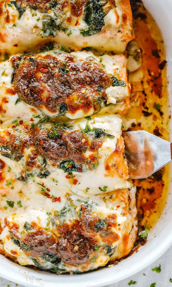 Spinach Salmon Casserole with Cream Cheese and Mozzarella