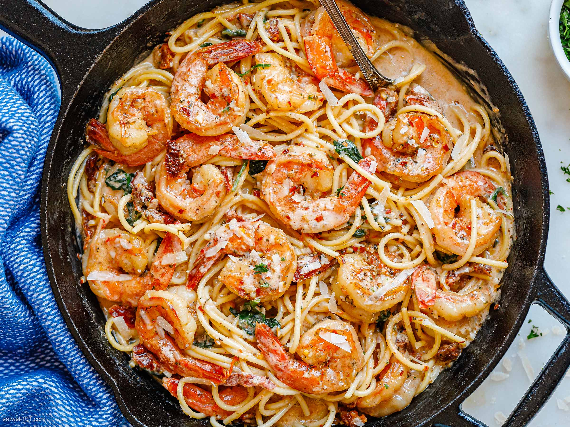 Creamy Mozzarella Shrimp Pasta with Spinach and Sun-dried Tomato