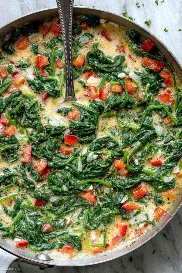 Grilled Salmon Fillet with Creamy Spinach