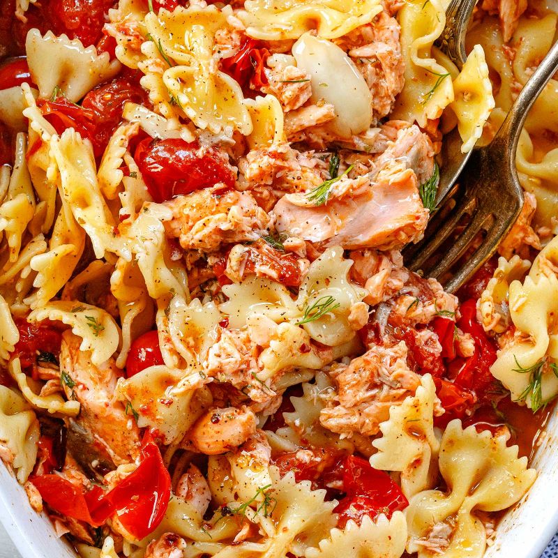 Baked Salmon and Pasta Recipe – Baked Salmon Recipe — Eatwell101