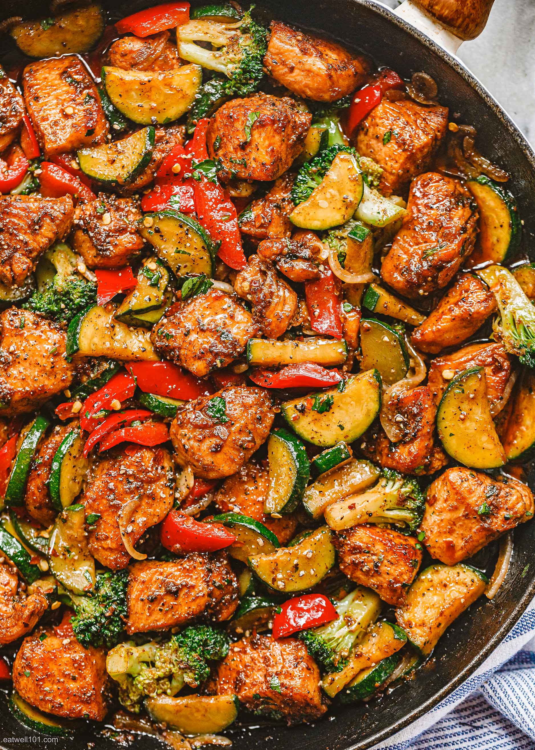 One Pot Chicken and Vegetables Skillet