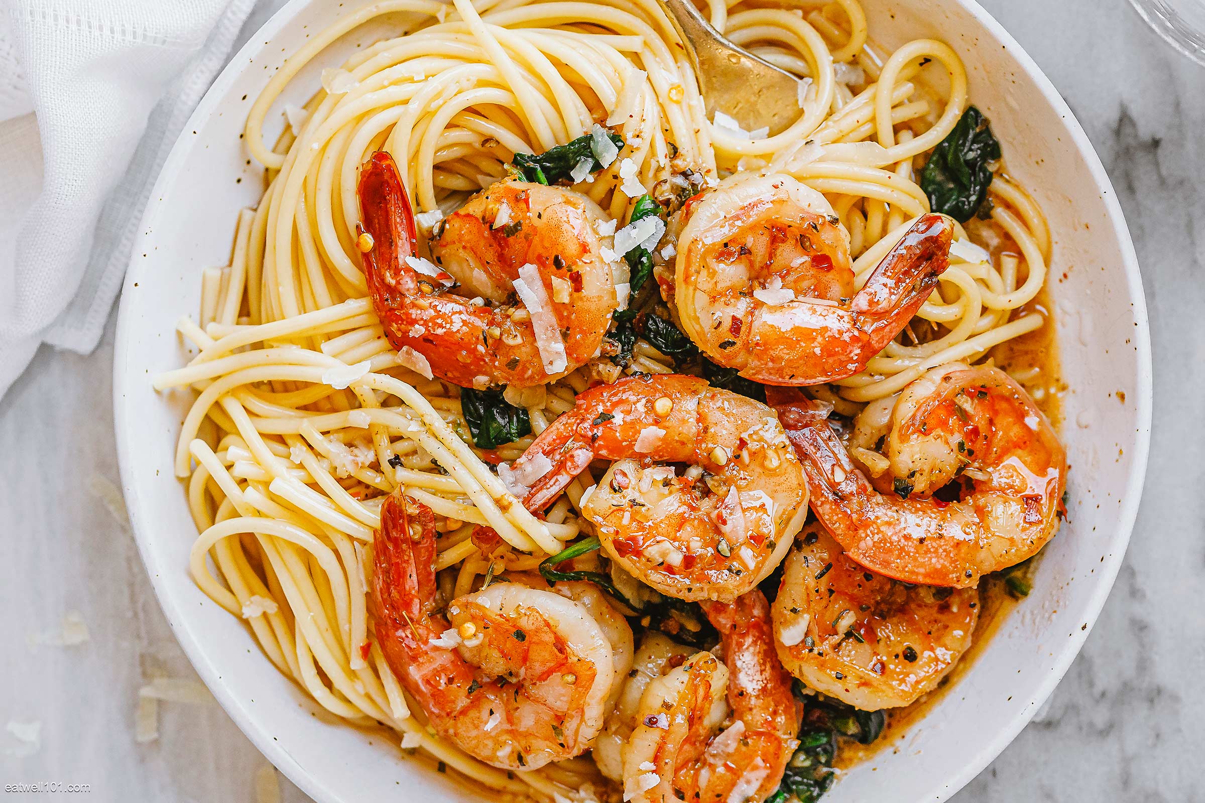 Easy Garlic Shrimp Pasta with Spinach