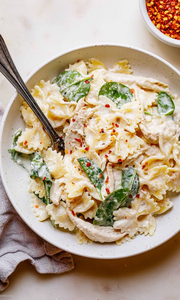 Cream Cheese Spinach Chicken Pasta