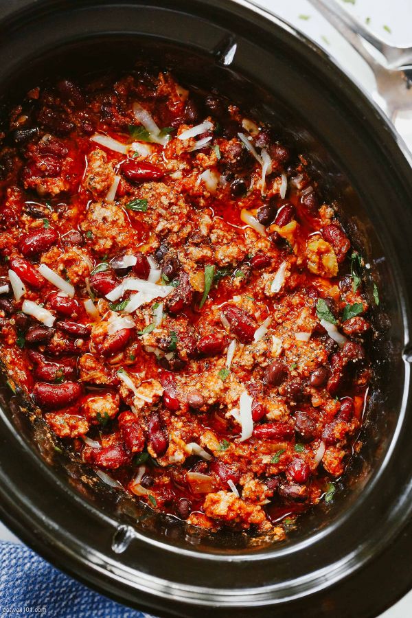 Easy Crockpot Beef Chili - #recipe by #eatwell101 - https://www.eatwell101.com/crockpot-chili-recipe