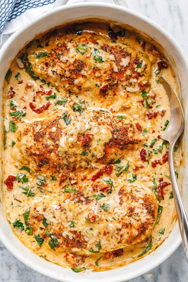 Creamy Baked Chicken Breasts - #recipe by #eatwell101 - https://www.eatwell101.com/creamy-baked-chicken-breasts-recipe
