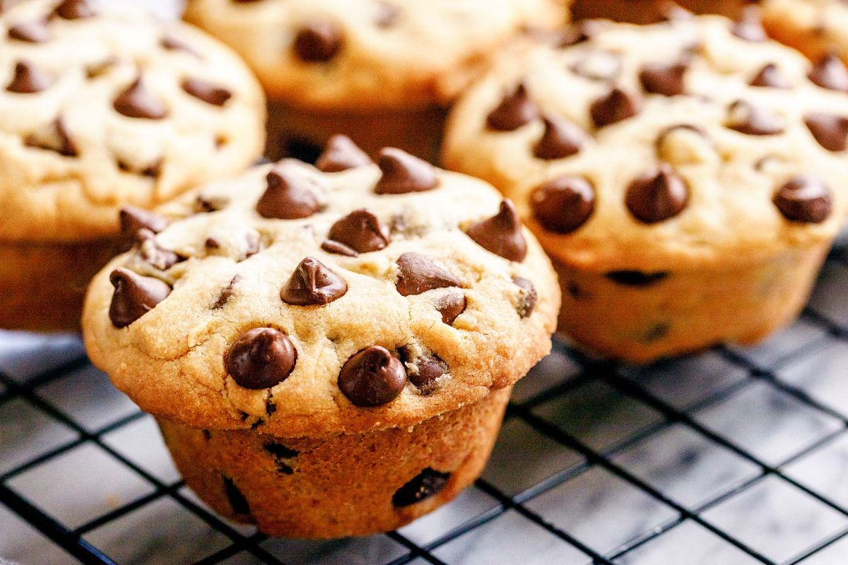 Nutella Stuffed Cookie Cups