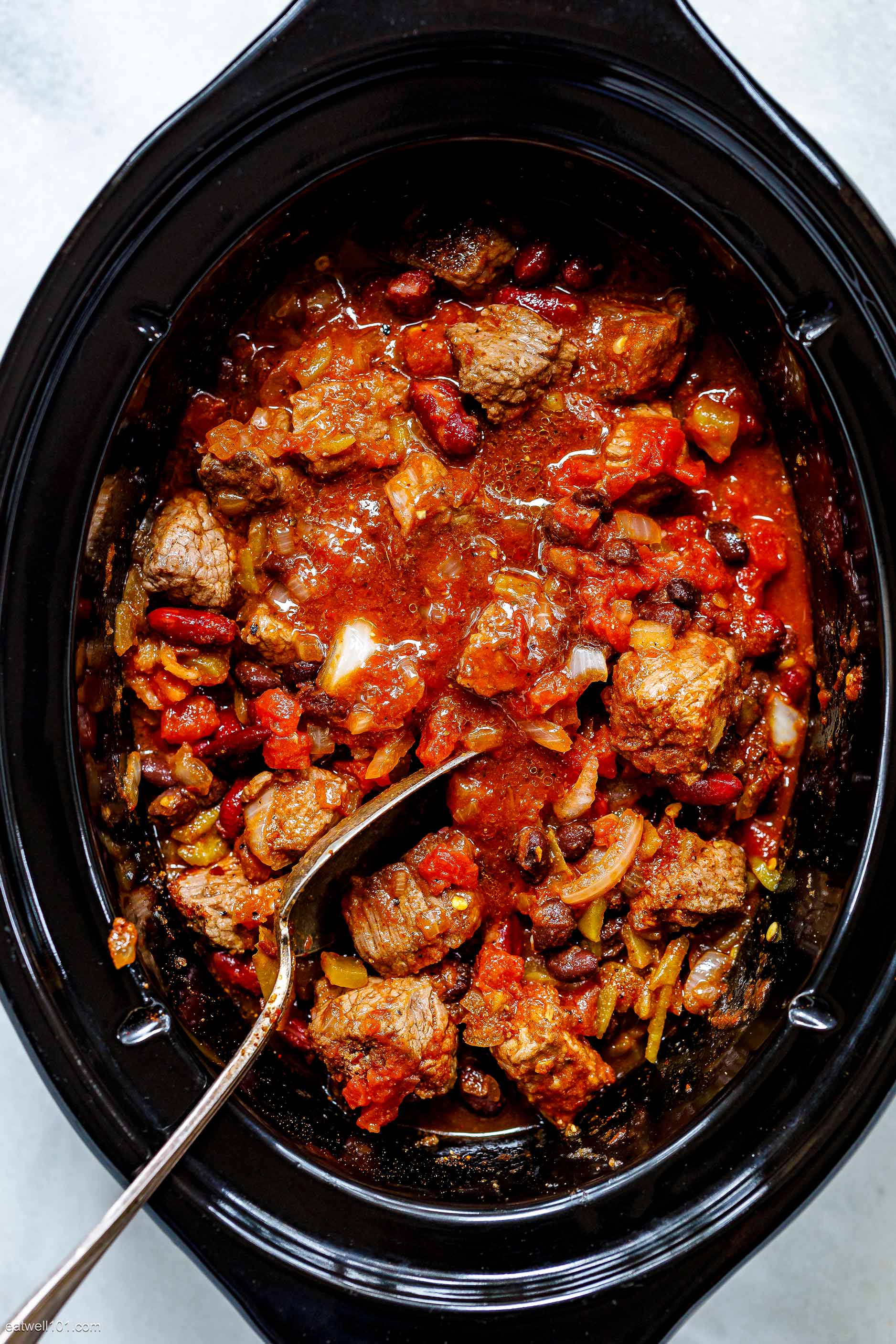 Slow cooker beef chili recipe crockpot beef chili recipe eatwell101
