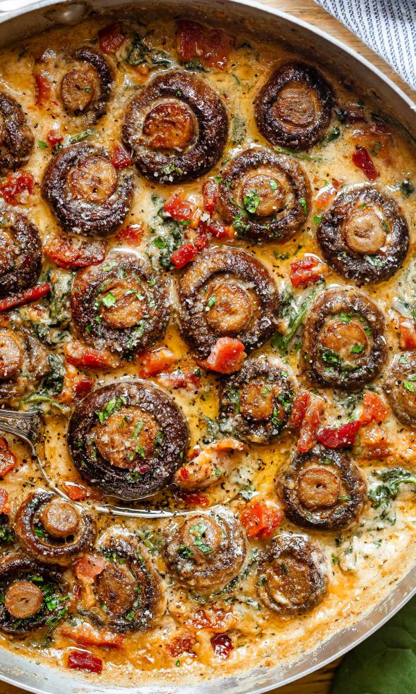 Creamy Garlic Mushrooms with Bacon Spinach