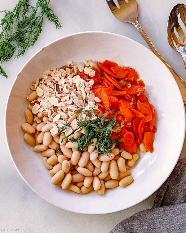 White Bean and Carrot Salad