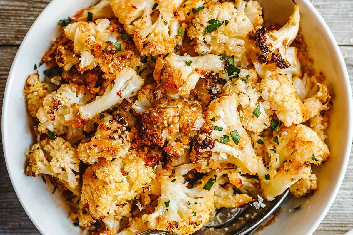 Garlic Parmesan Roasted Cauliflower