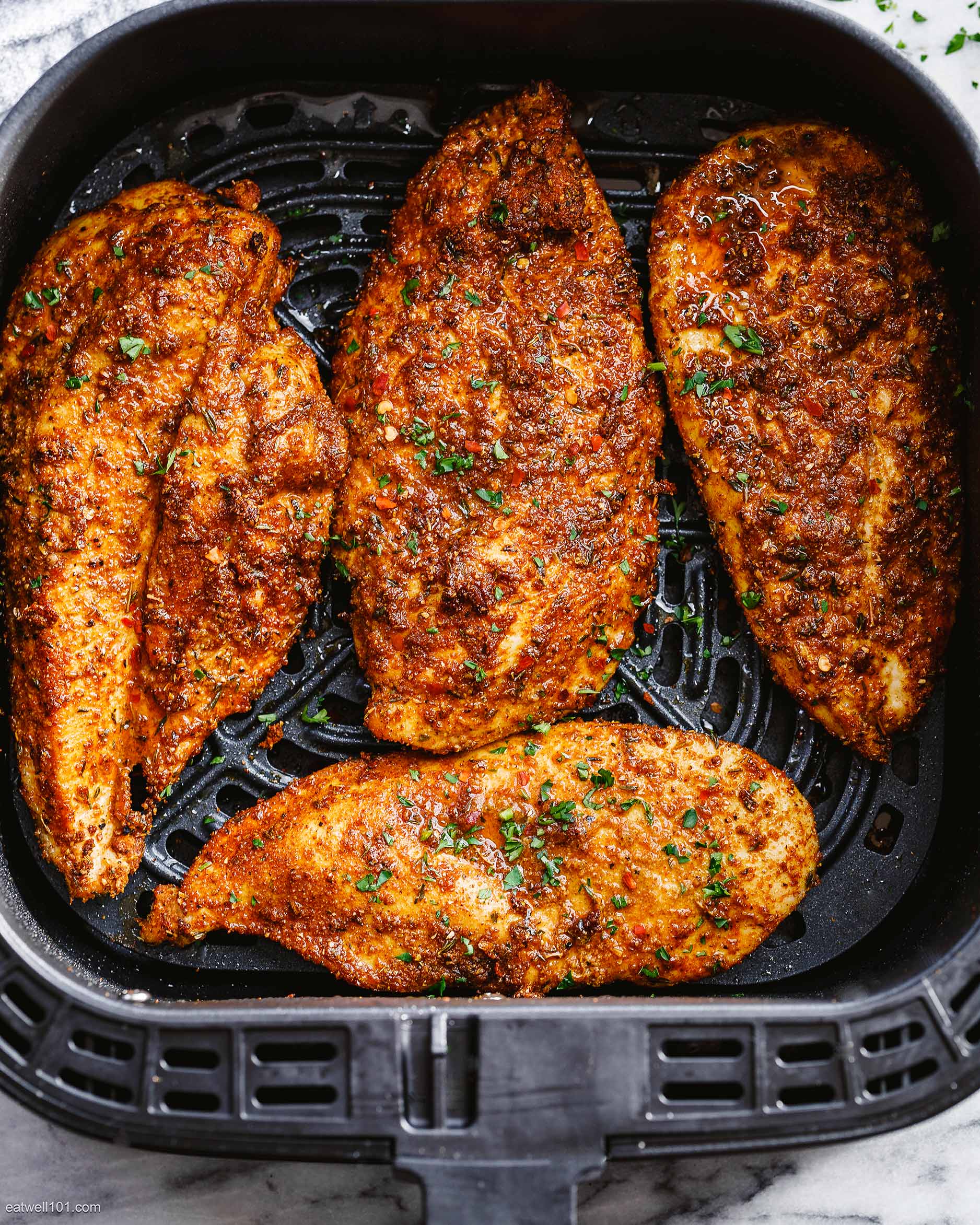chicken in the air fryer 1